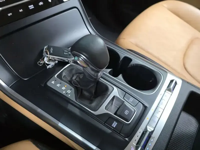 2022 Kia Carnival с пробегом 137 775 км