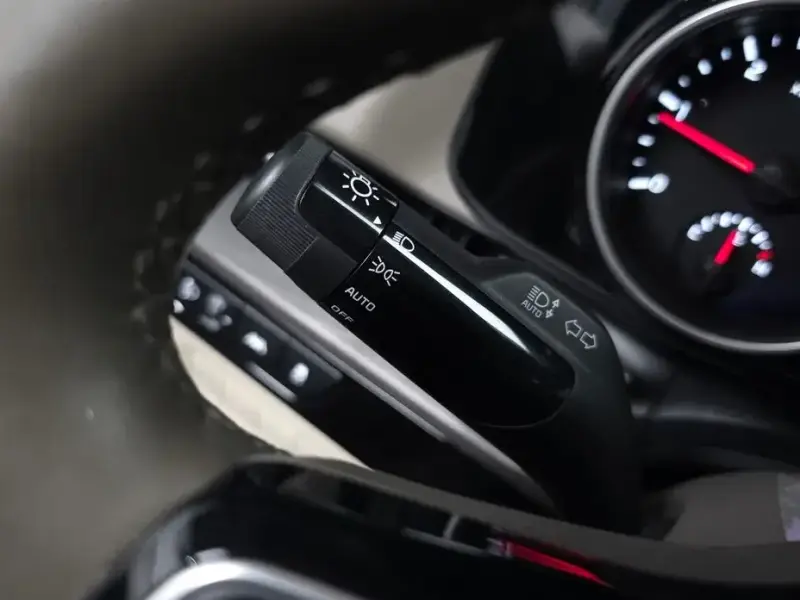 2021 Kia Carnival с пробегом 6 599 км