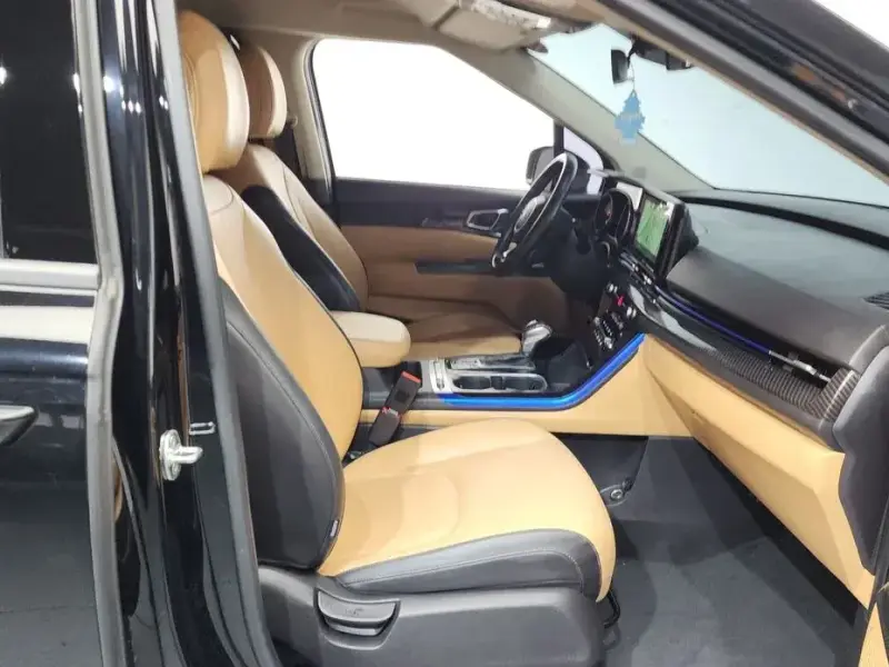 2021 Kia Carnival с пробегом 81 259 км