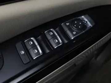 2021 Kia Carnival с пробегом 6 599 км