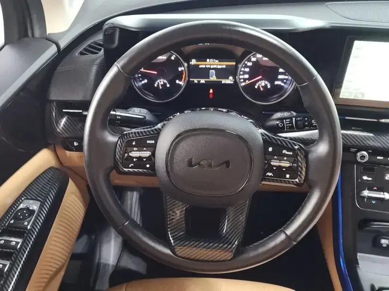 2021 Kia Carnival с пробегом 81 259 км