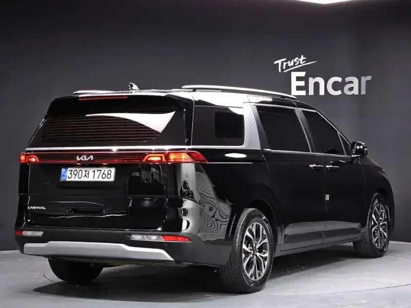 2022 Kia Carnival с пробегом 75 580 км