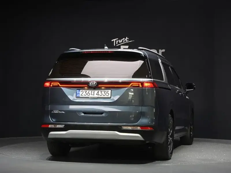 2021 Kia Carnival с пробегом 54 926 км