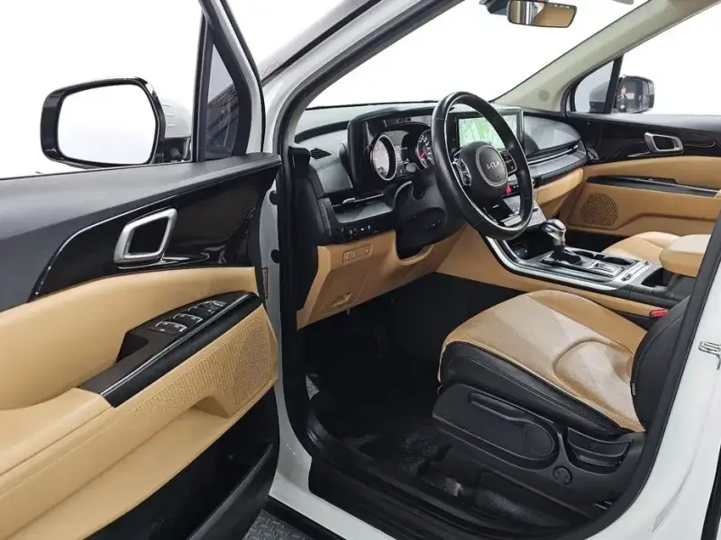 2022 Kia Carnival с пробегом 64 874 км