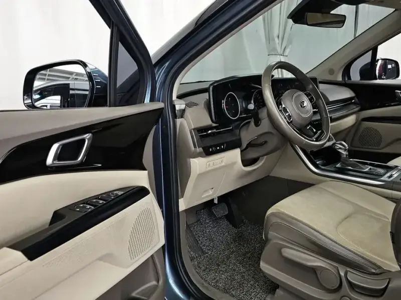 2021 Kia Carnival с пробегом 54 926 км