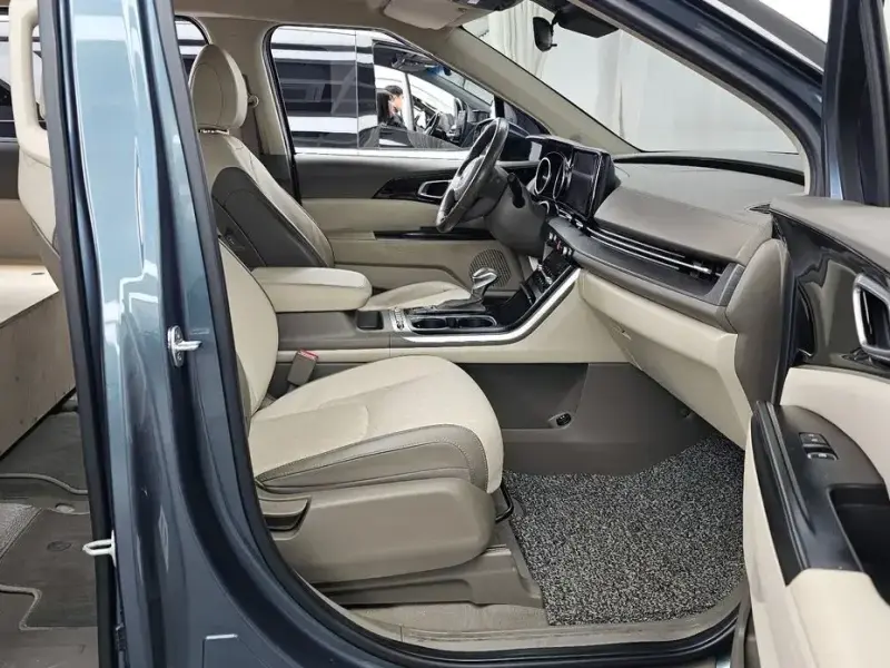 2021 Kia Carnival с пробегом 54 926 км