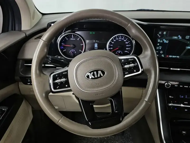 2021 Kia Carnival с пробегом 54 926 км