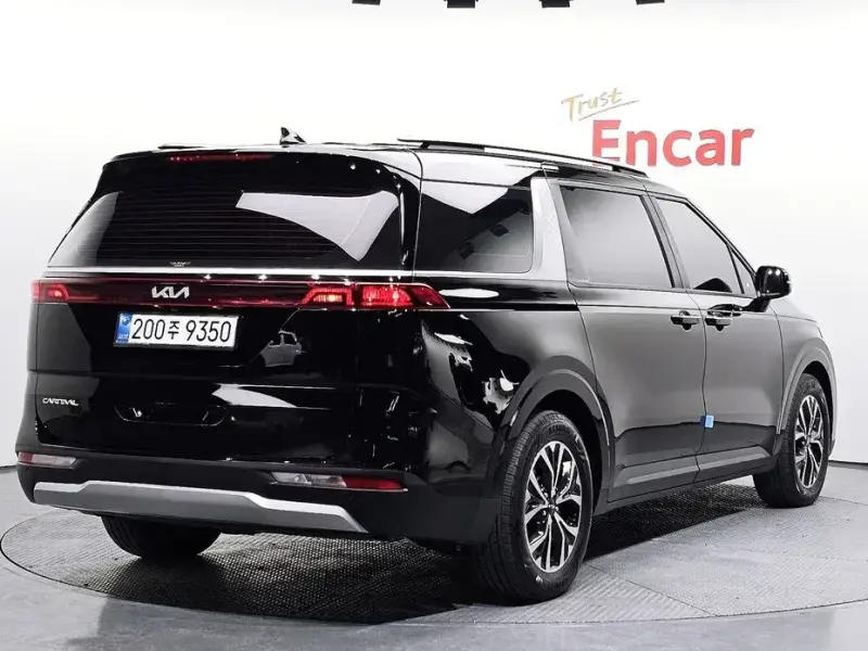 2023 Kia Carnival с пробегом 57 314 км
