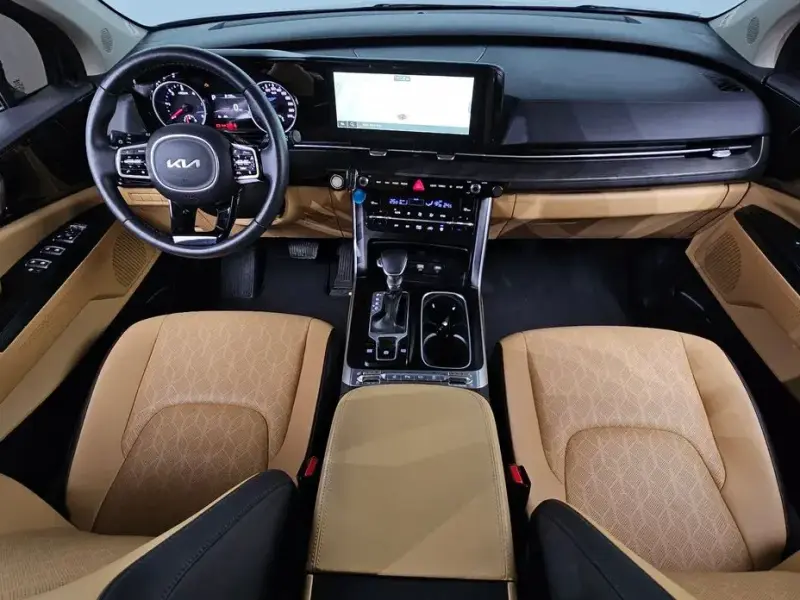 2023 Kia Carnival с пробегом 57 314 км