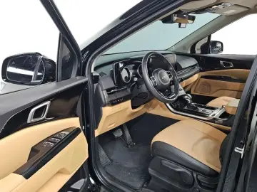 2023 Kia Carnival с пробегом 57 314 км
