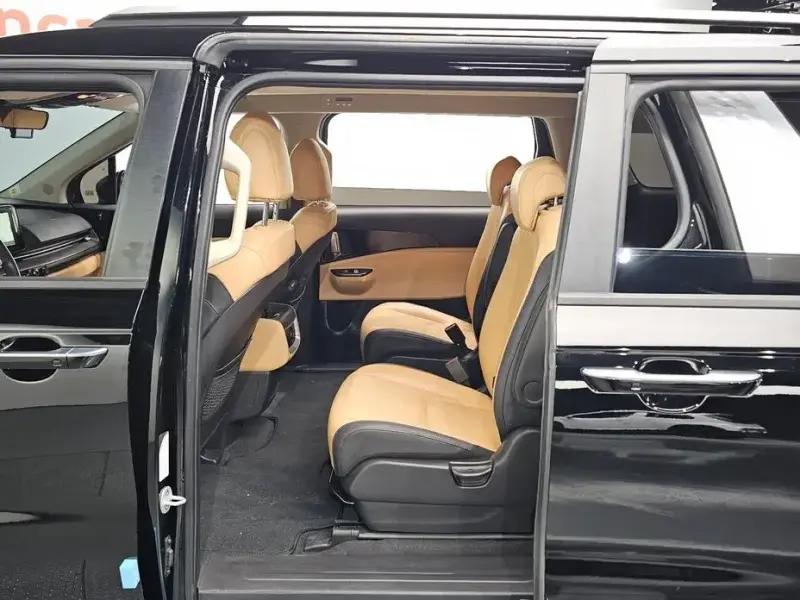 2023 Kia Carnival с пробегом 57 314 км