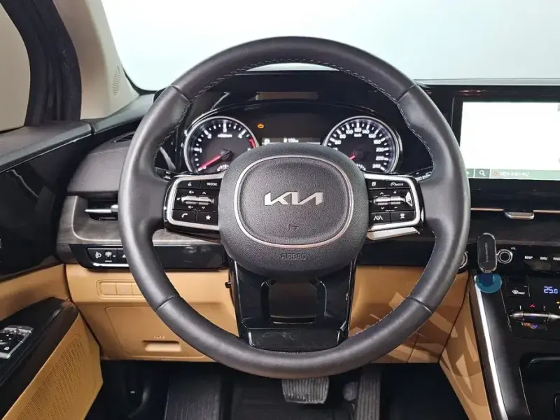 2023 Kia Carnival с пробегом 57 314 км