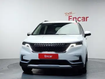 2023 Kia Carnival с пробегом 50 194 км