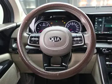 2021 Kia Carnival с пробегом 192 363 км