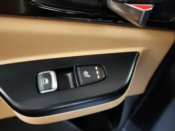 2023 Kia Carnival с пробегом 50 194 км