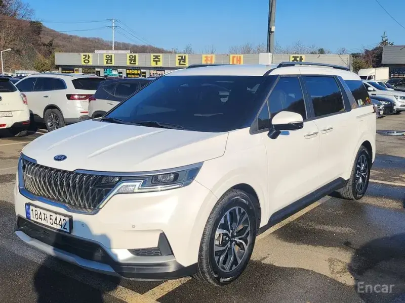 2021 Kia Carnival с пробегом 127 381 км