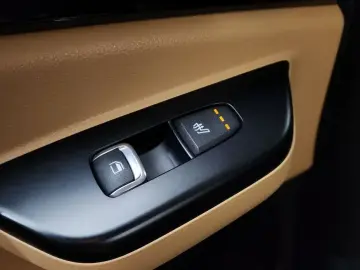 2023 Kia Carnival с пробегом 49 585 км