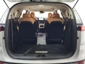 2023 Kia Carnival с пробегом 49 585 км