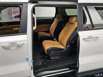 2021 Kia Carnival с пробегом 67 060 км