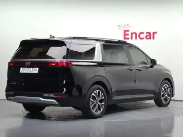 2021 Kia Carnival с пробегом 65 681 км