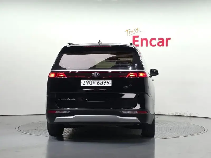 2021 Kia Carnival с пробегом 65 681 км
