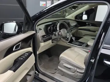 2021 Kia Carnival с пробегом 65 681 км
