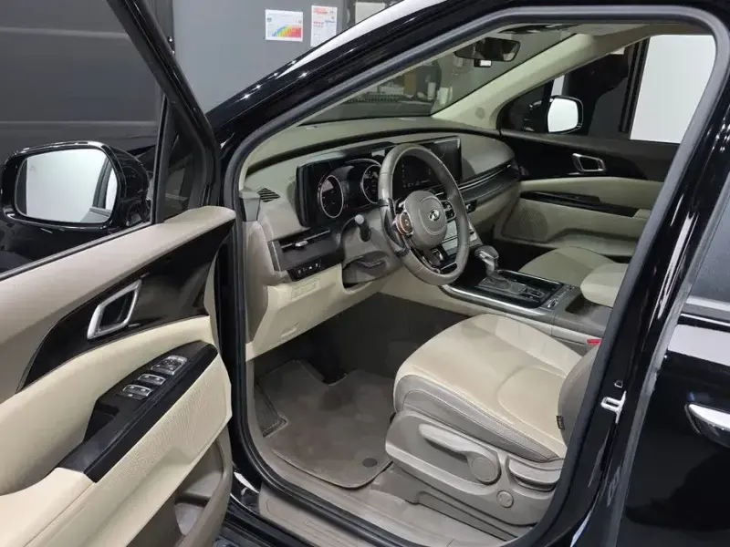 2021 Kia Carnival с пробегом 65 681 км
