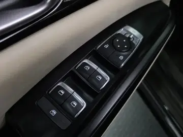 2021 Kia Carnival с пробегом 65 681 км