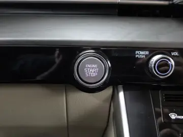 2021 Kia Carnival с пробегом 65 681 км