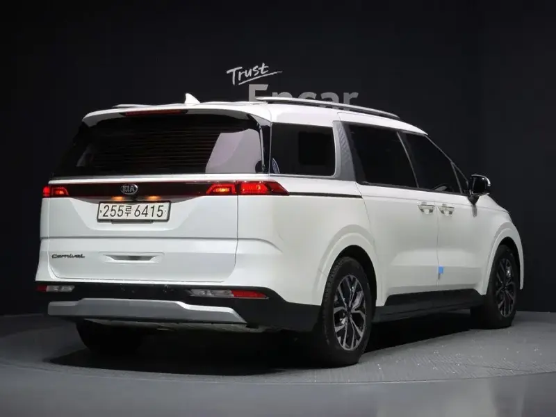 2021 Kia Carnival с пробегом 151 505 км