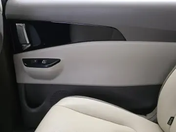 2021 Kia Carnival с пробегом 65 681 км