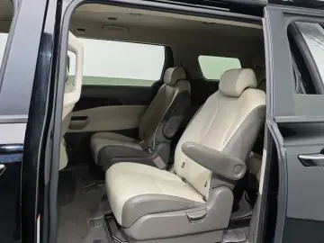 2021 Kia Carnival с пробегом 65 681 км