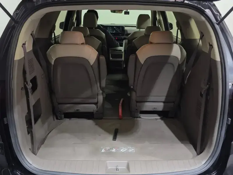 2021 Kia Carnival с пробегом 65 681 км