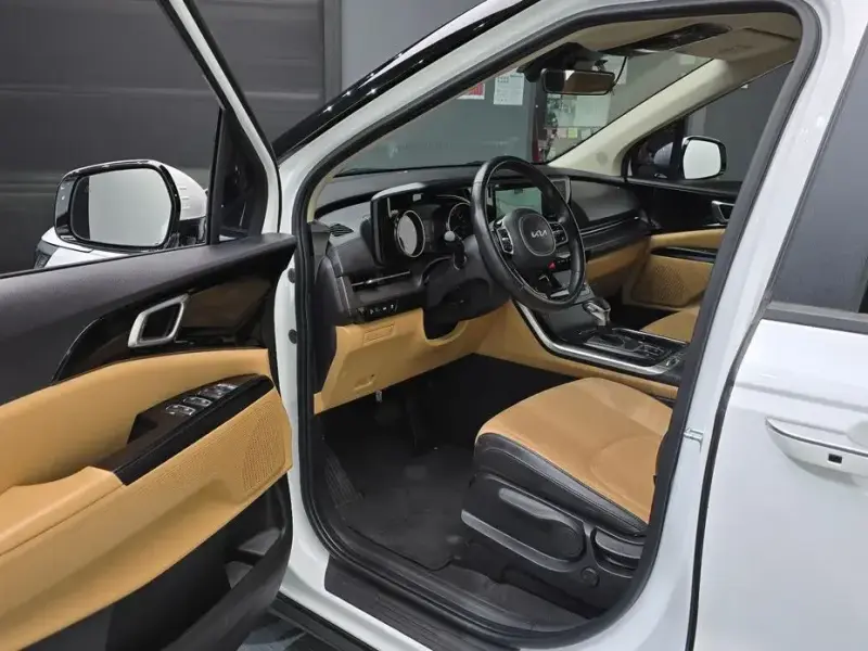 2021 Kia Carnival с пробегом 121 741 км