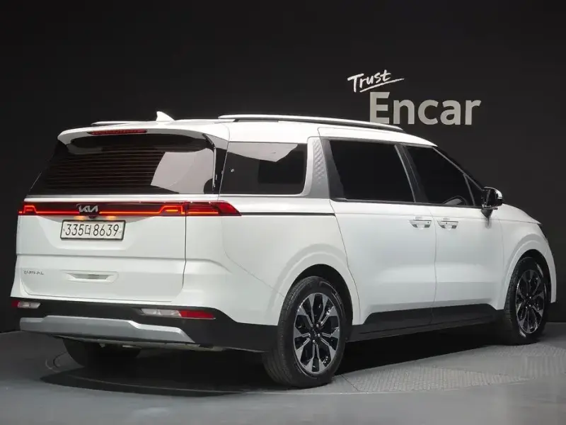 2021 Kia Carnival с пробегом 90 895 км