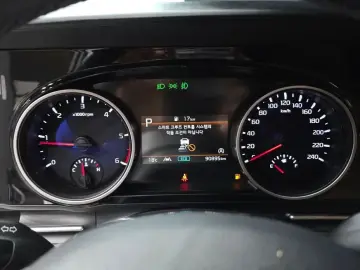 2021 Kia Carnival с пробегом 90 895 км