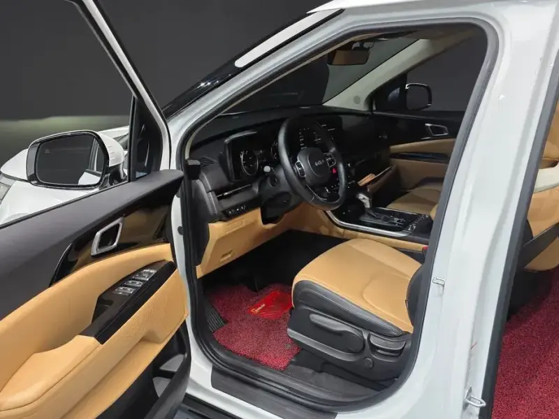 2021 Kia Carnival с пробегом 90 895 км