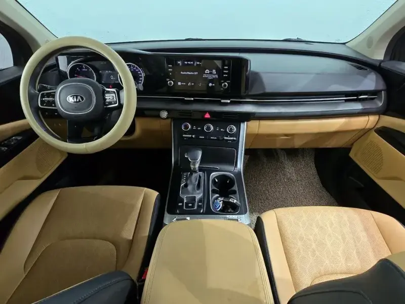 2021 Kia Carnival с пробегом 92 895 км