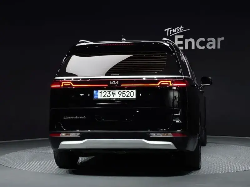 2021 Kia Carnival с пробегом 32 974 км