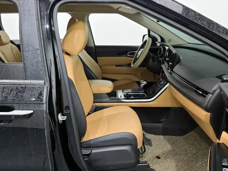 2021 Kia Carnival с пробегом 92 895 км
