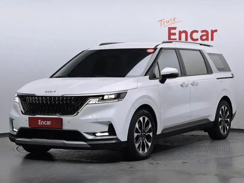 2023 Kia Carnival с пробегом 57 886 км