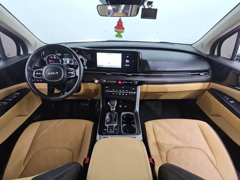 2023 Kia Carnival с пробегом 57 886 км