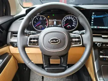 2021 Kia Carnival с пробегом 32 974 км