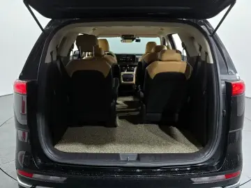 2021 Kia Carnival с пробегом 92 895 км