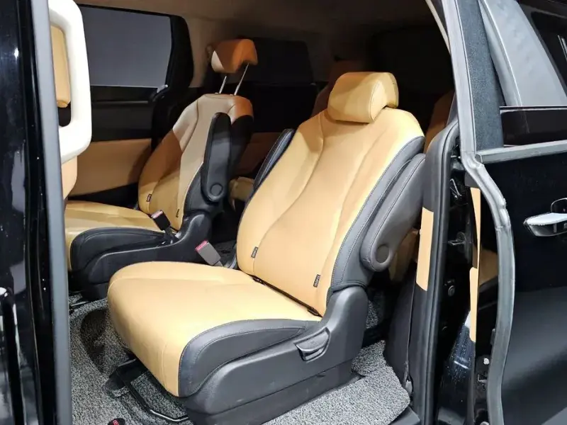 2021 Kia Carnival с пробегом 32 974 км