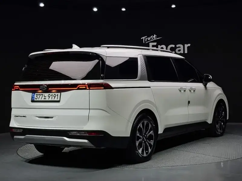 2021 Kia Carnival с пробегом 35 199 км