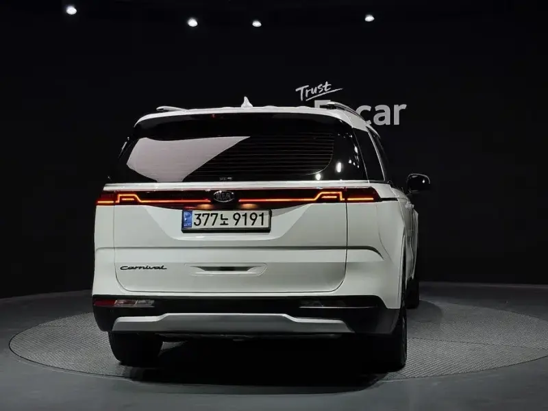 2021 Kia Carnival с пробегом 35 199 км