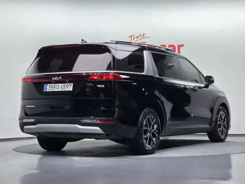 2022 Kia Carnival с пробегом 97 598 км