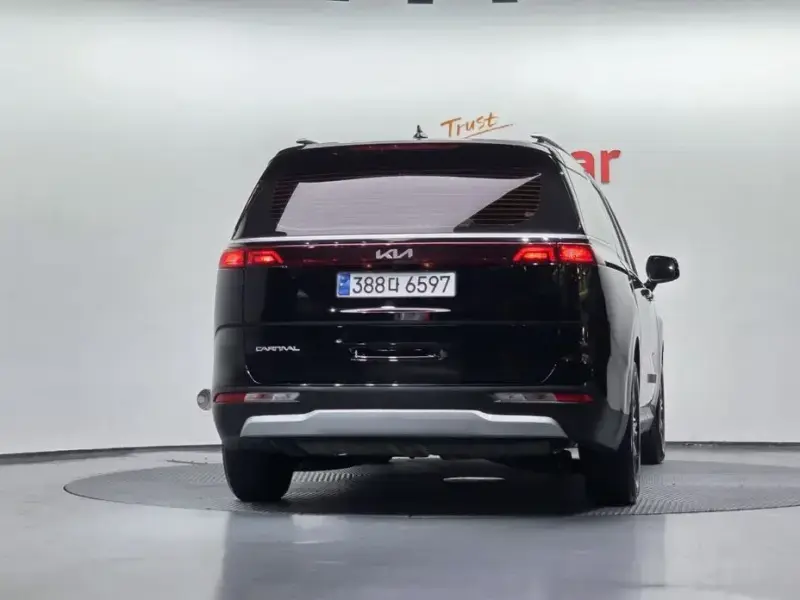 2022 Kia Carnival с пробегом 97 598 км