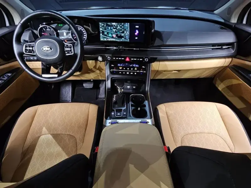 2021 Kia Carnival с пробегом 35 199 км